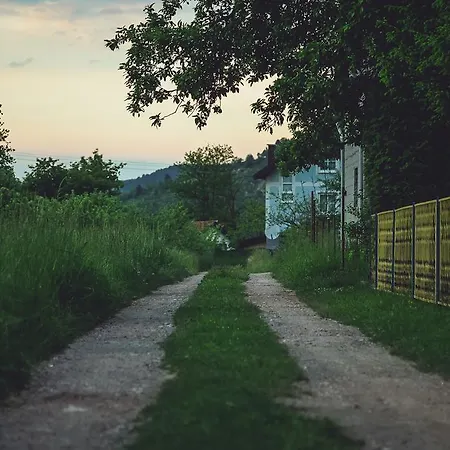 Vikendica Retro House