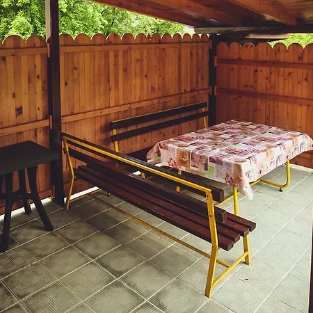 Retro House * Visoko